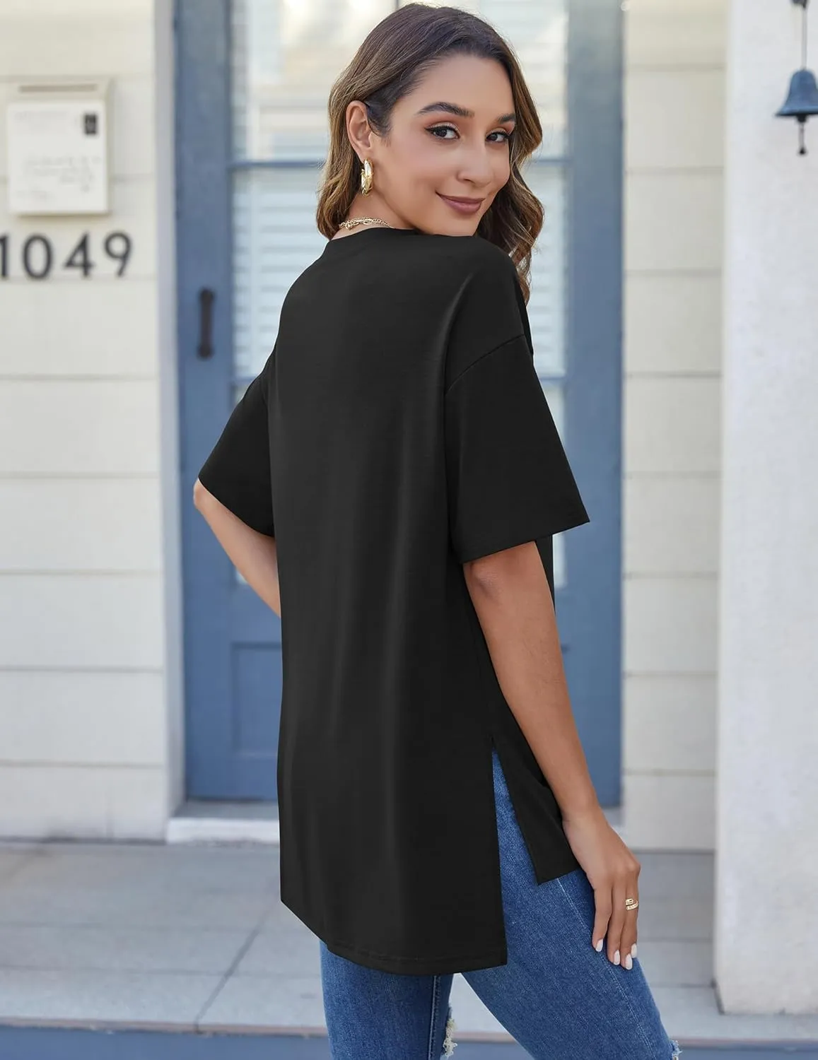 HOTOUCH Womens Oversized T Shirts Crewneck Short Sleeve Workout Blouse Tops Summer Casual Dropped Shoulder Tunic Tee