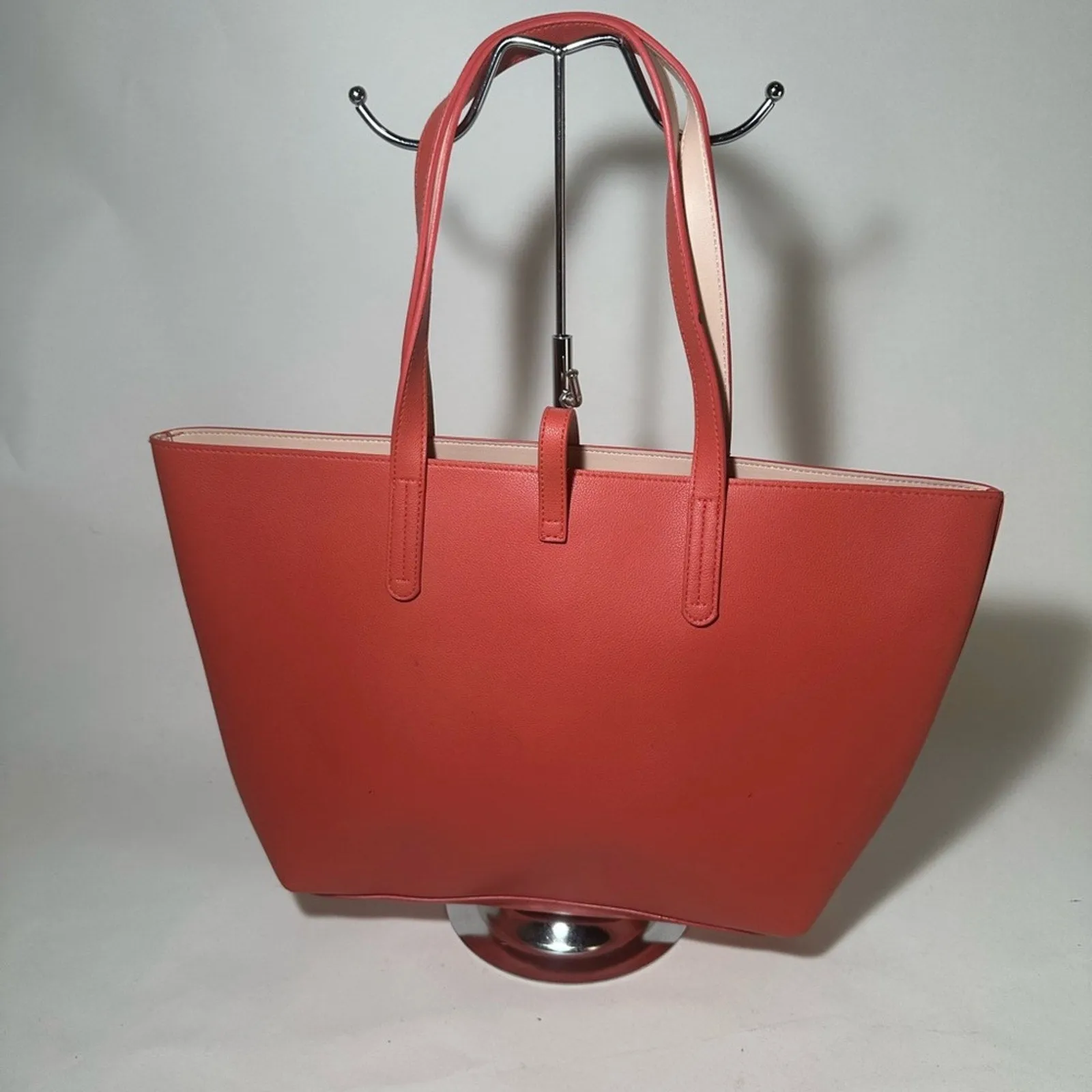 Red Trapezoid Tote Bag with Textured Finish
